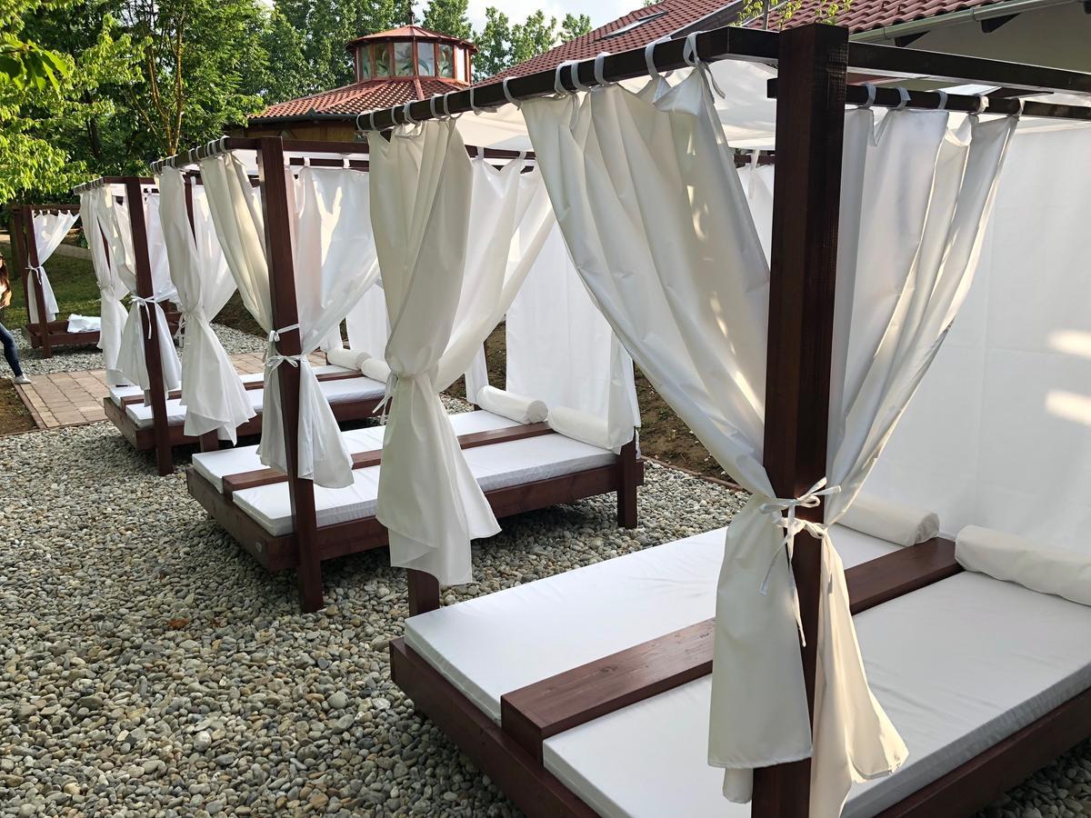 Istvan Parkhotel Es Gasztrofarm Sormas Ngoại thất bức ảnh